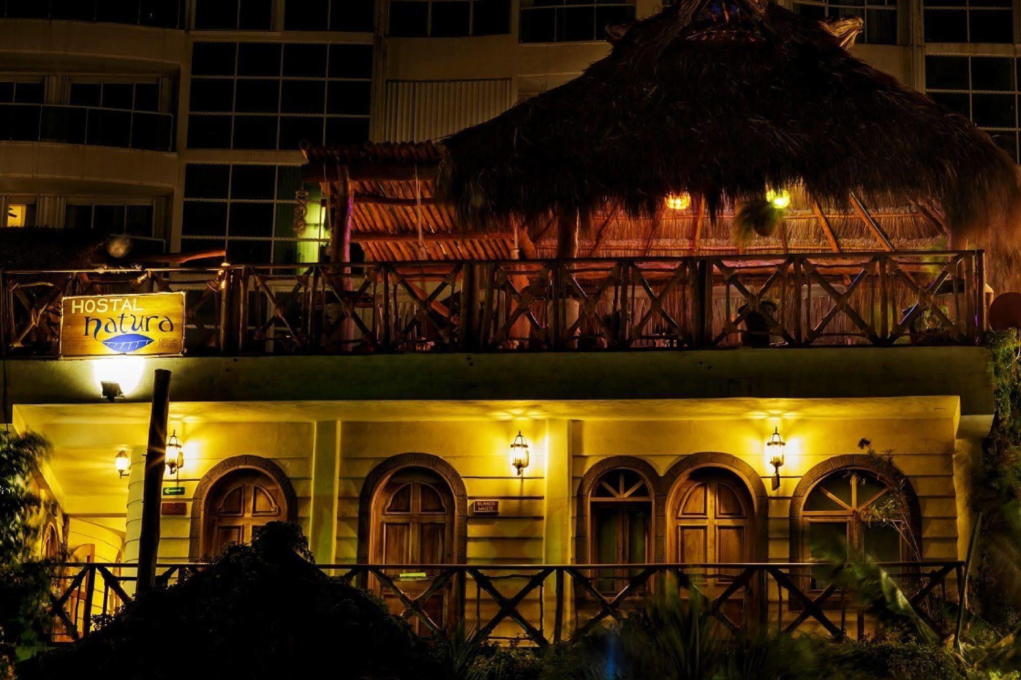 Hostel Natura Cancun Ngoại thất bức ảnh